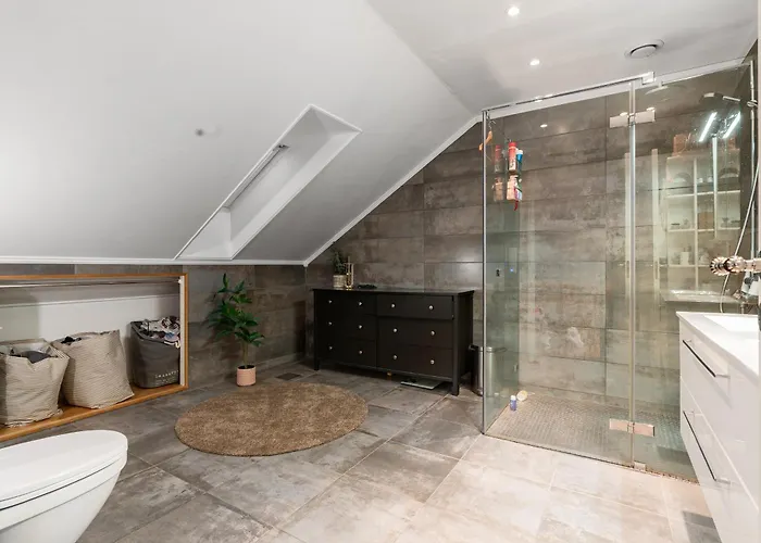 Northcoast By Paramount *